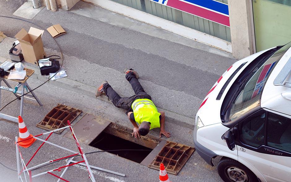 comment déboucher un wc avec une bouteille Corbeil-Essonnes
